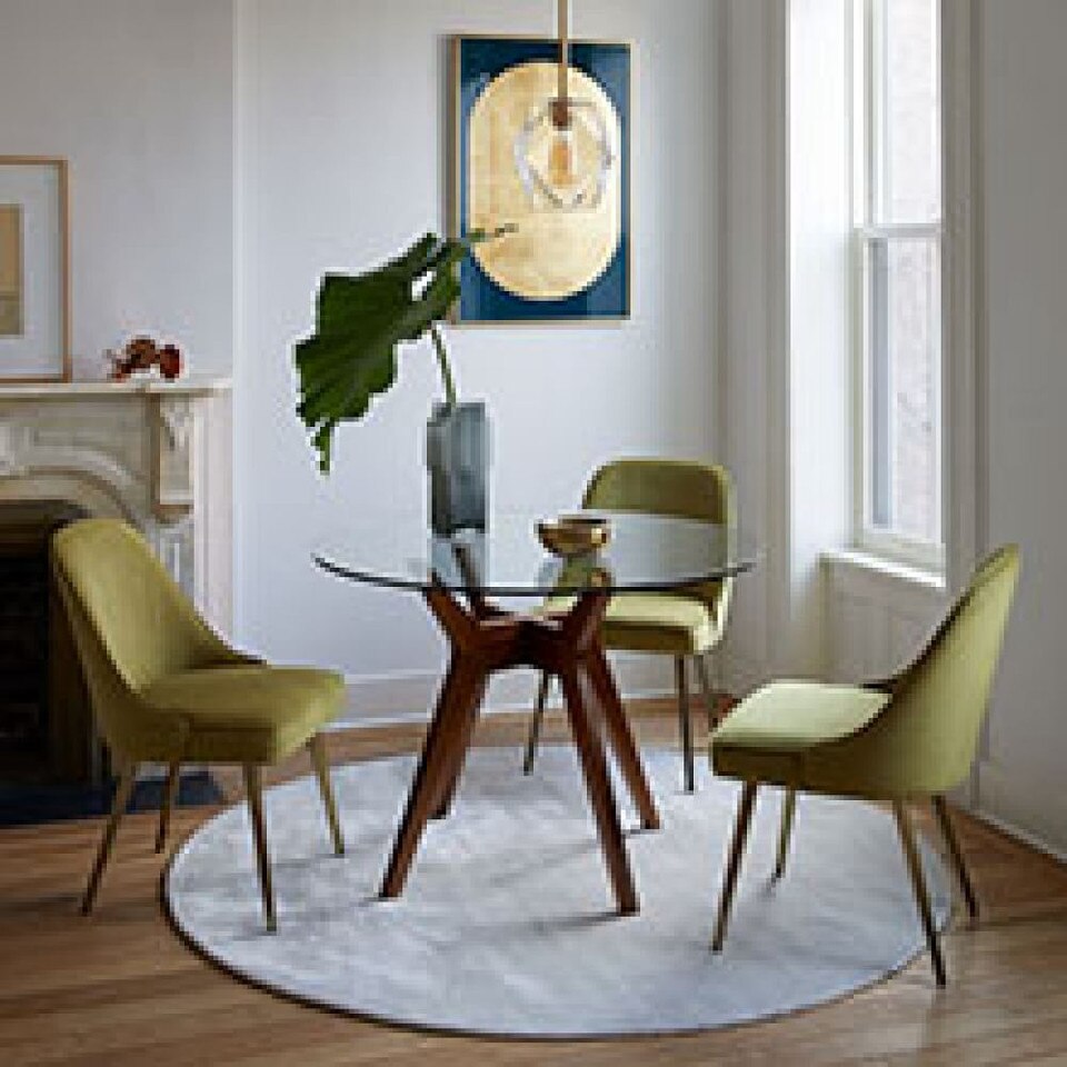 Jensen Round Dining Table (107 cm) West Elm UK